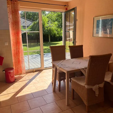 House In Gartenstadt بيت للعطل روستوك